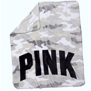 VS PINK blanket soft fleece camo